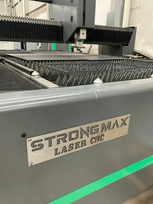 Corte láser en madera decorativa